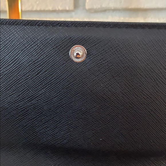 Michael Kors Elegant Black Wallet - Picture 9 of 13